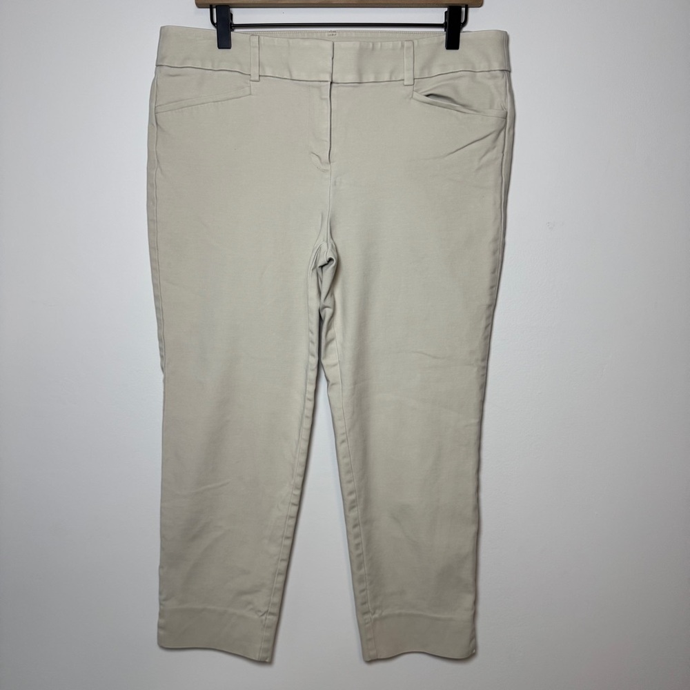 LOFT Women’s The Riviera Pant Beige Slim Fit Pants Size‎ 10